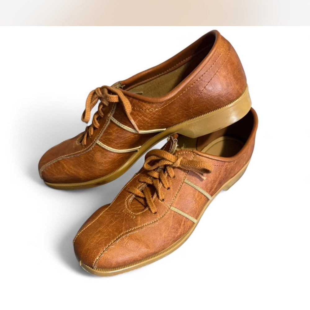 Vintage Women's Fashion Sneaker in Cognac Brown